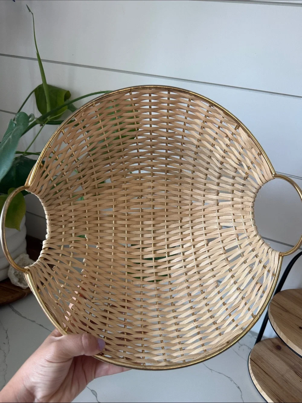 Wicker Grass Woven Basket Fruits Home Decor with Legs